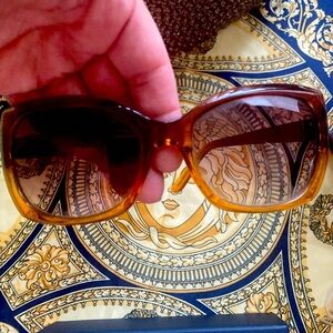 Womens Vince Canute Tortoise Wide Frame Sunglasses - gold accents